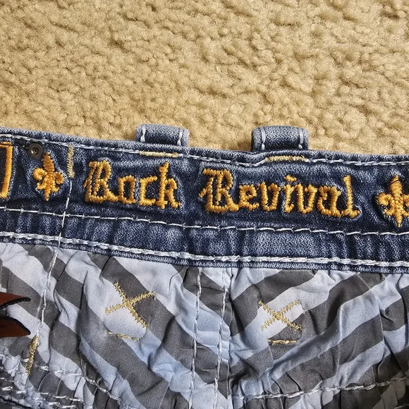 Rock Revival Blue Distressed Embroidered Jeans . Inseam Is 30 - Picture 7 of 7